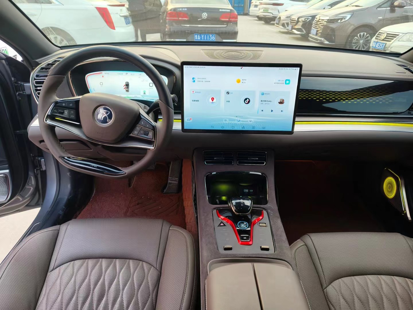 BYD Han 2023 car image #4