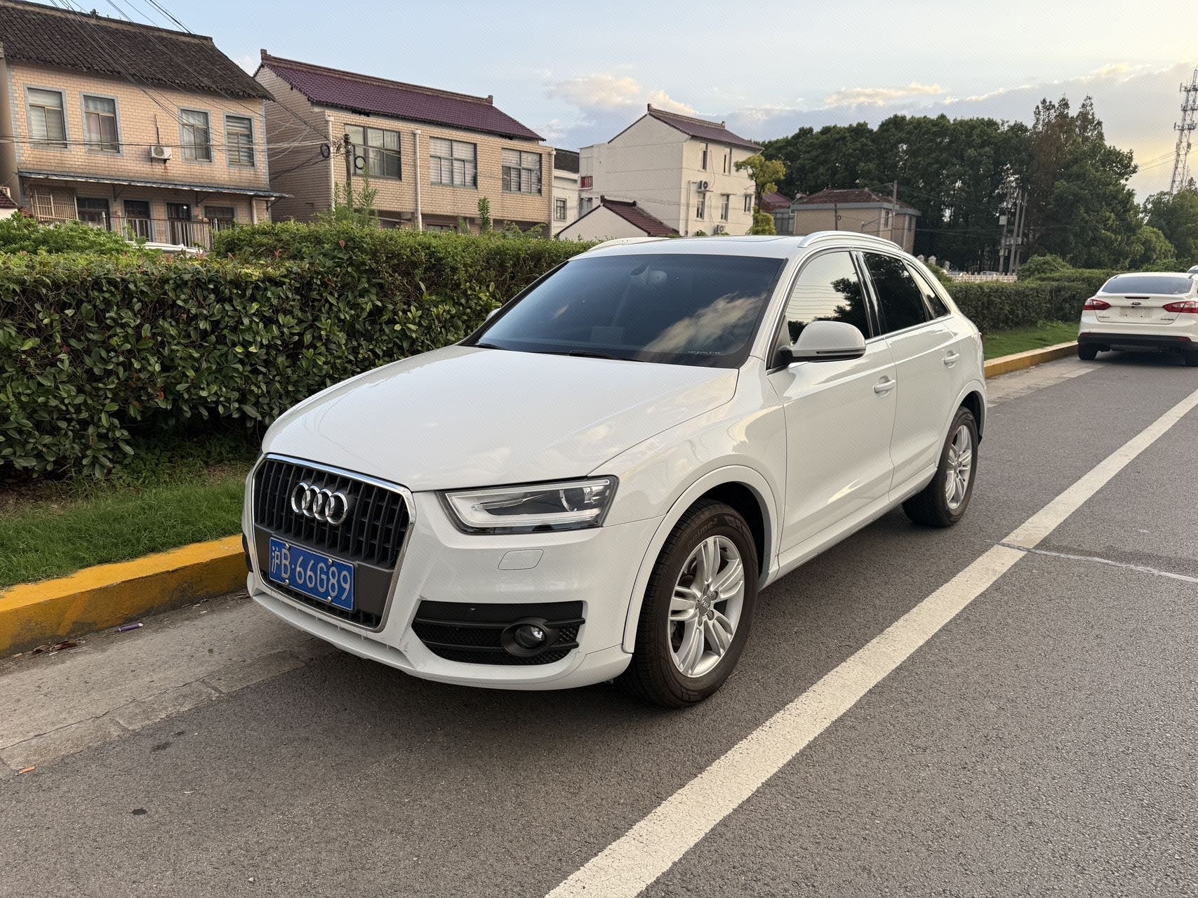 Audi Q3 2013 car image 
