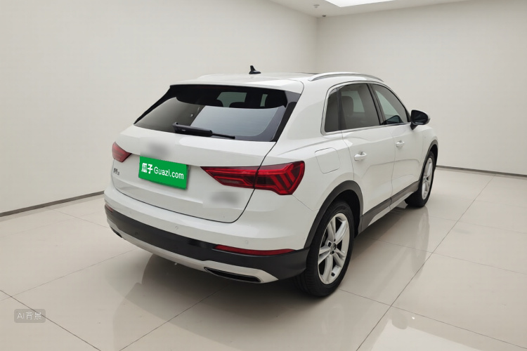 Audi Q3 2021 car image #7