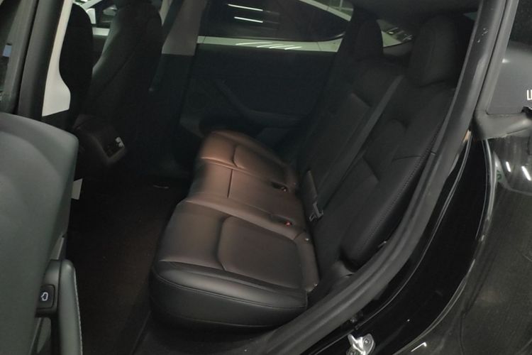 Tesla Model Y 2023 #13 Tesla Model Y 2023 car image #13