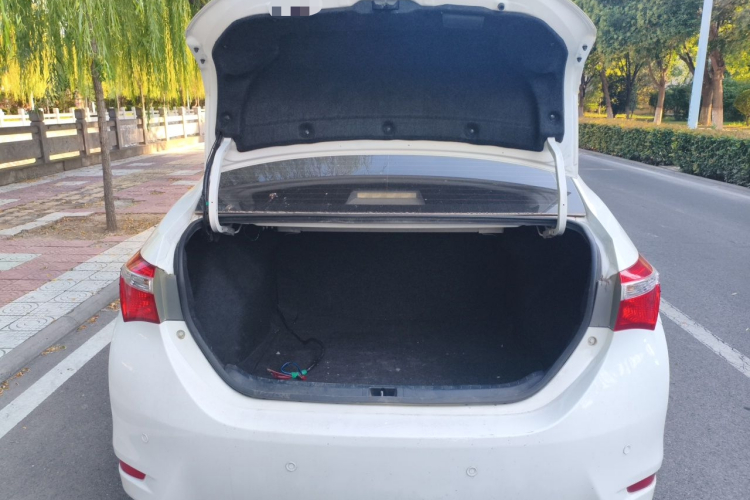 Toyota Corolla 2017 #17 Toyota Corolla 2017 car image #17