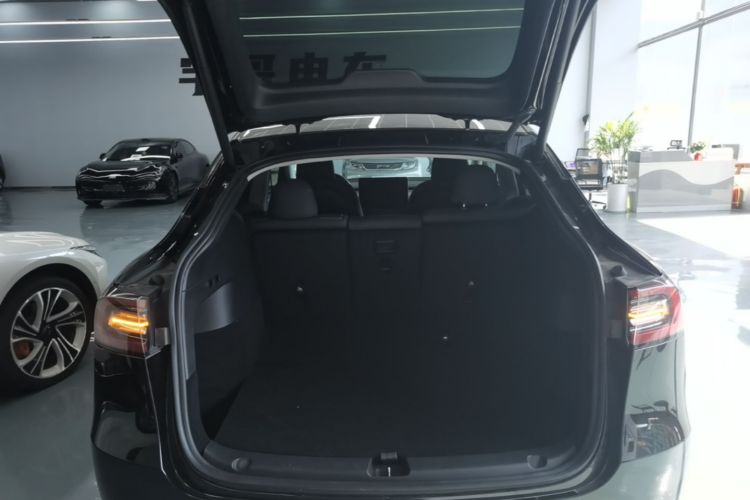 Tesla Model Y 2023 #19 Tesla Model Y 2023 immagine di auto #19