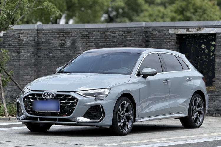 Audi A3 2025 car image #2