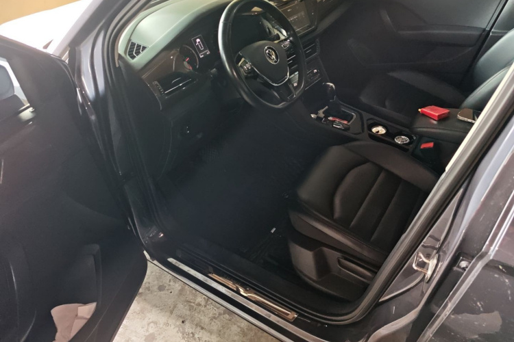 Volkswagen Tharu 2021 imagen de coche #18