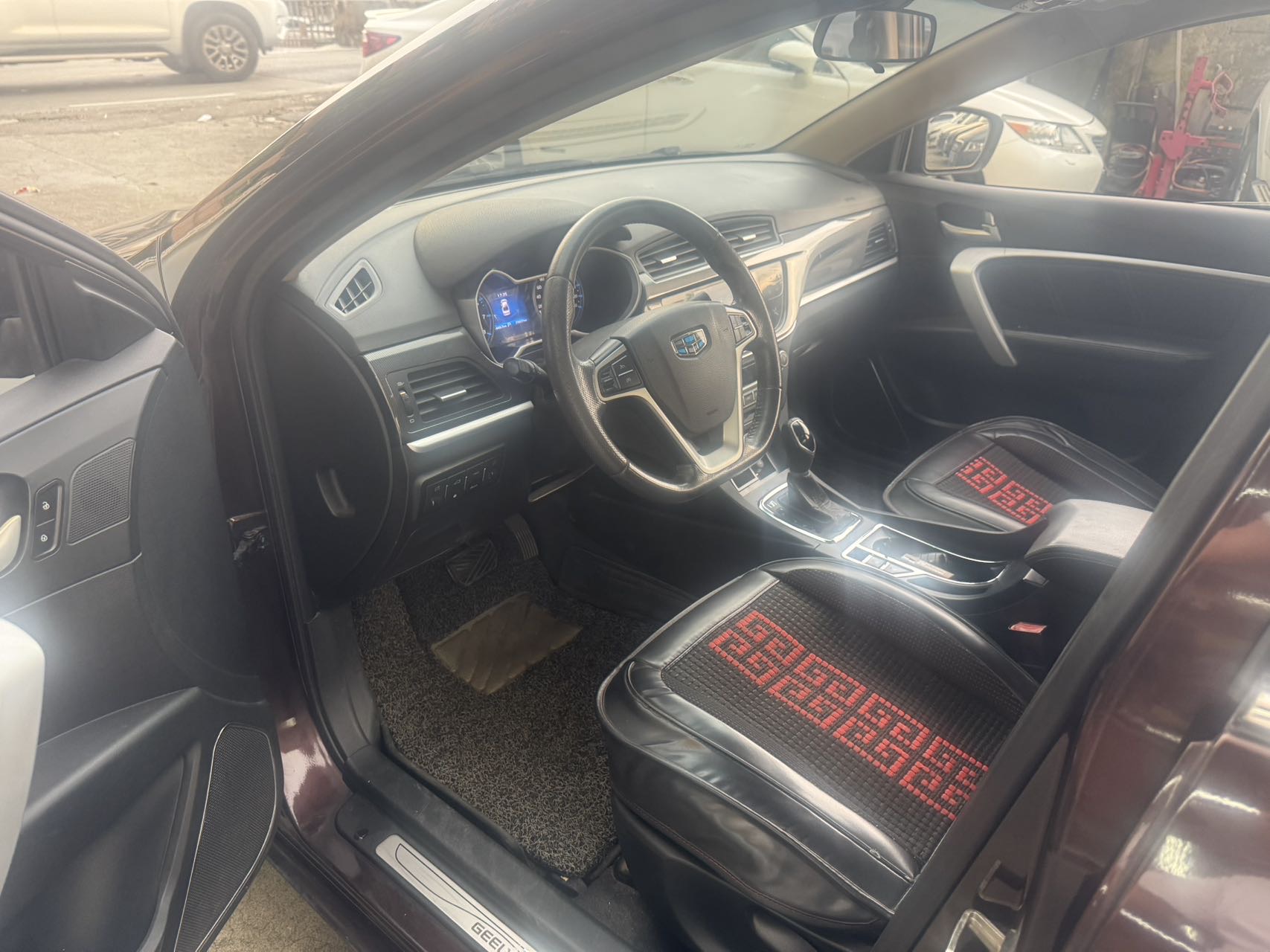 GEELY Emgrand 2017 car image #3