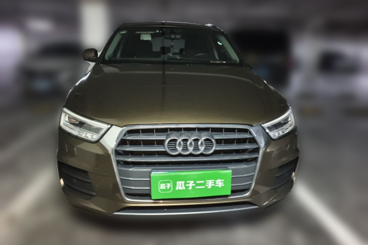 Audi Q3 2018 car image #3