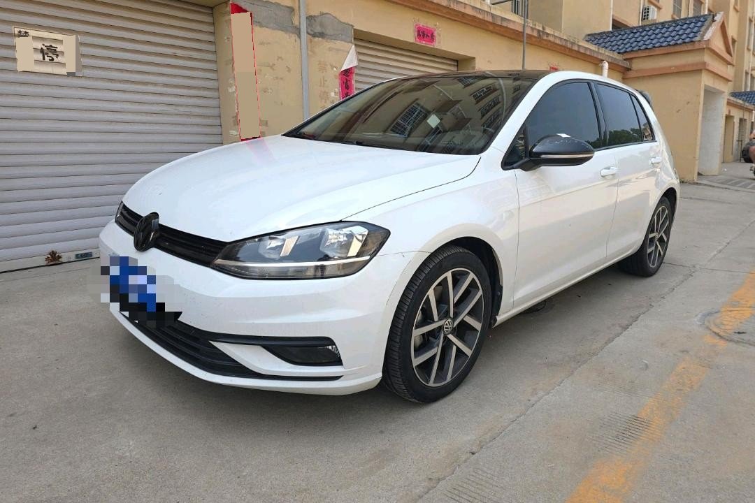 2020 immagine di auto 