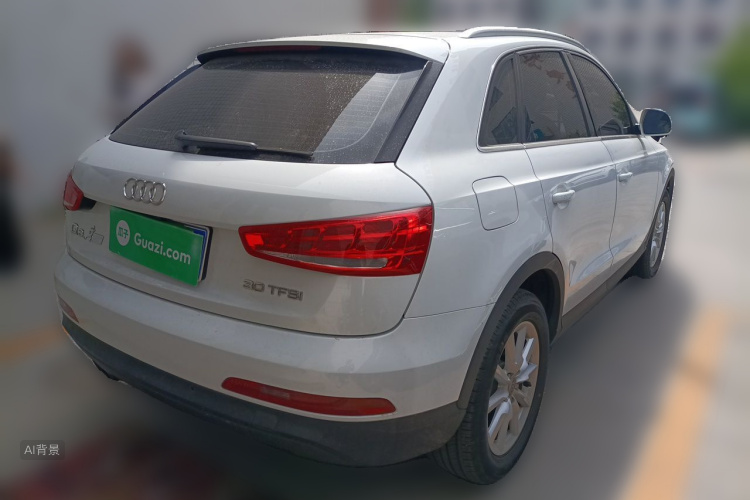 Audi Q3 2015 car image #7