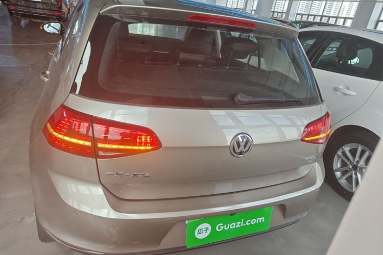 Volkswagen Golf 2016 car image #6