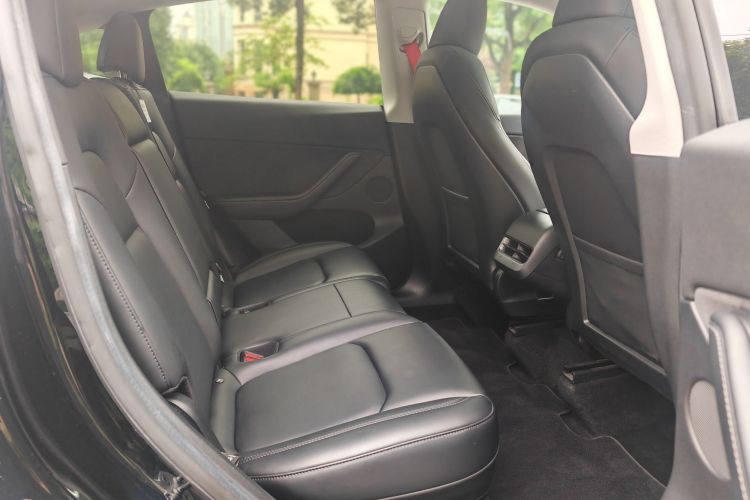 Tesla Model Y 2023 #13 Tesla Model Y 2023 car image #13