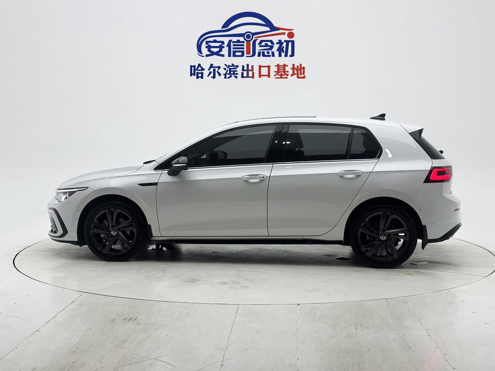 Volkswagen Golf 2021 car image #4