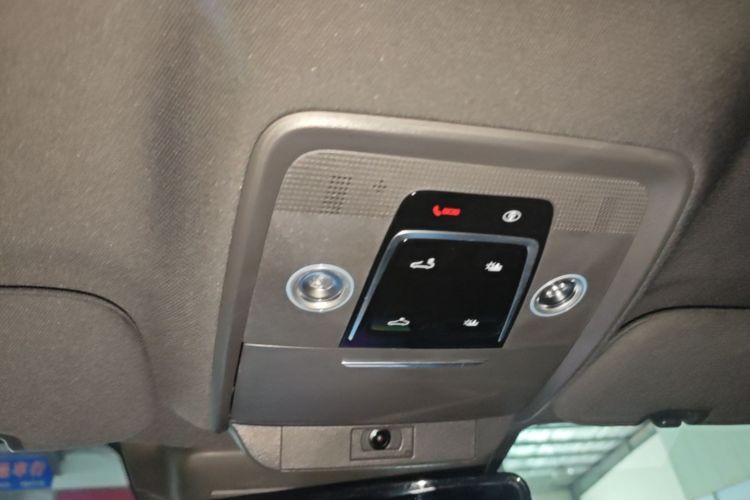 BYD Han 2022 car image #18