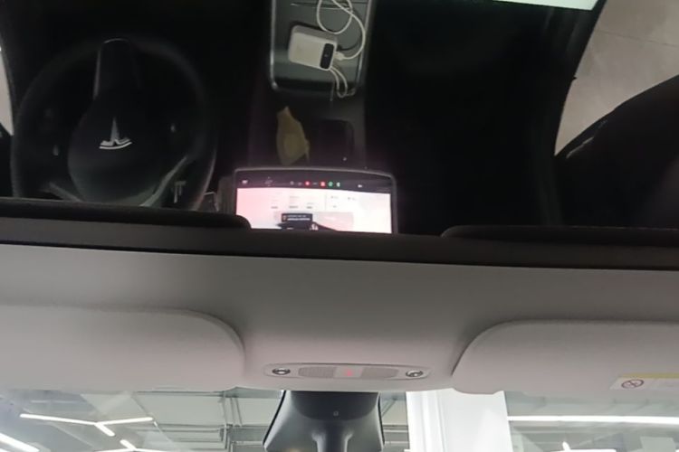 Tesla Model Y 2022 immagine di auto #18