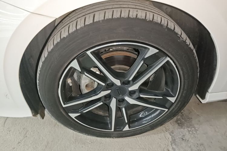 GEELY Binray 2023 immagine di auto #9
