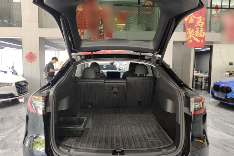 Tesla Model Y 2023 #19 Tesla Model Y 2023 immagine di auto #19
