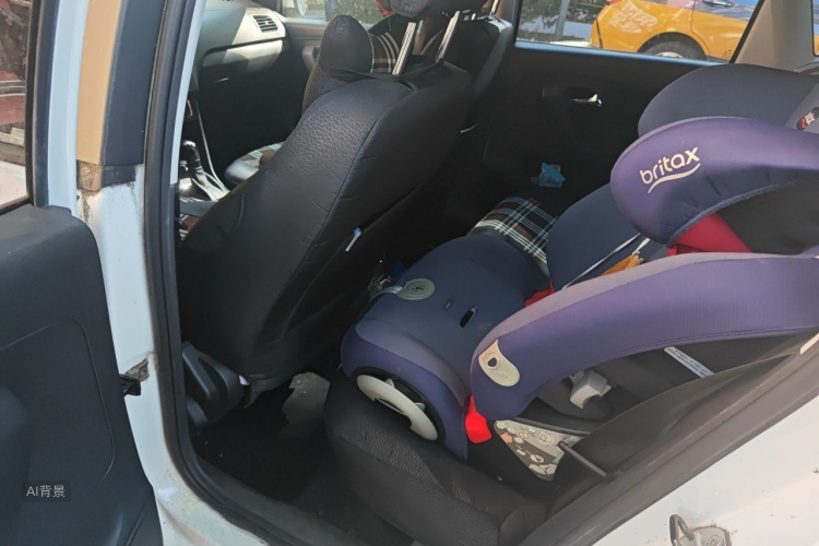 Volkswagen Polo 2015 car image #19