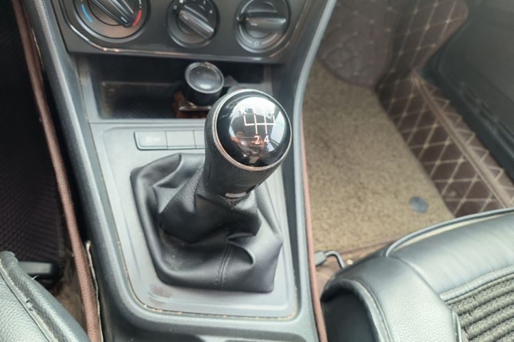 Volkswagen Lavida 2017 car image #14