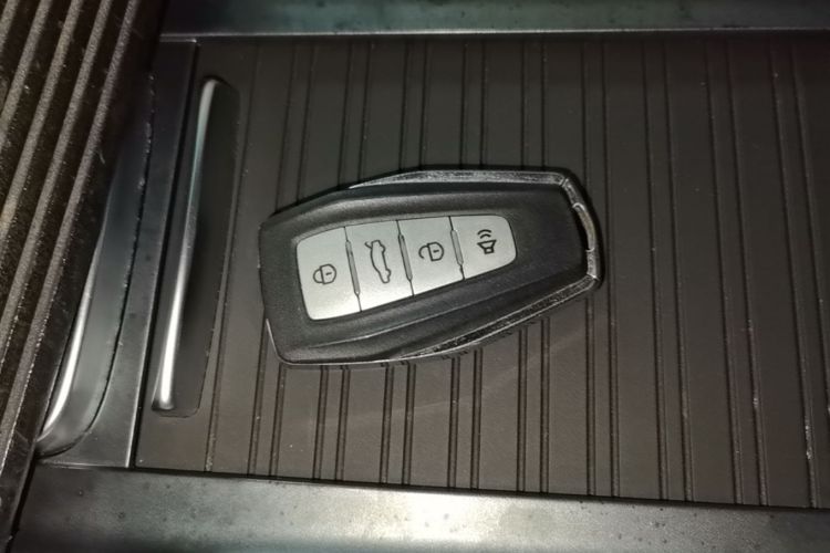 GEELY Emgrand 2020 car image #11