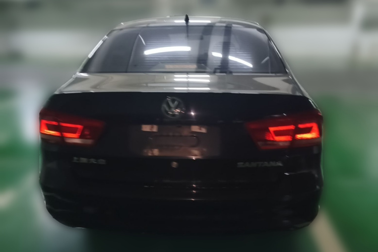 Volkswagen Santana 2015 car image #6