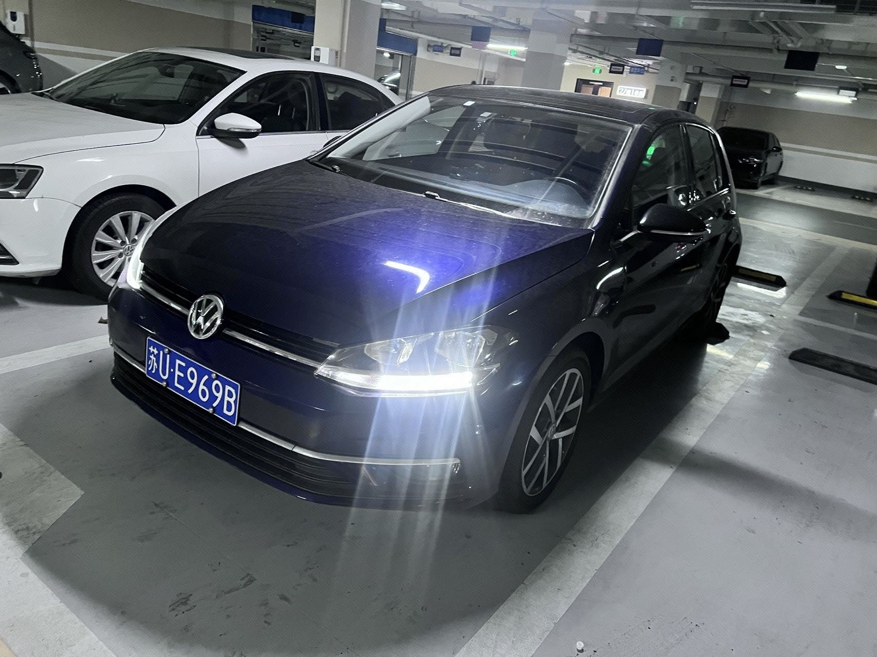 2018 2018 car image