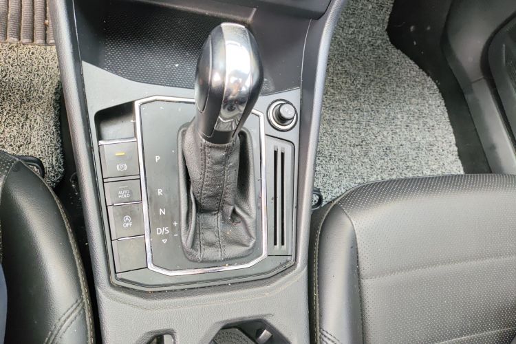 Volkswagen Lavida 2019 #14 Volkswagen Lavida 2019 car image #14