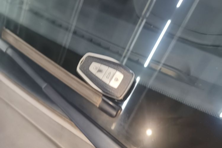 GEELY Emgrand 2021 car image #14