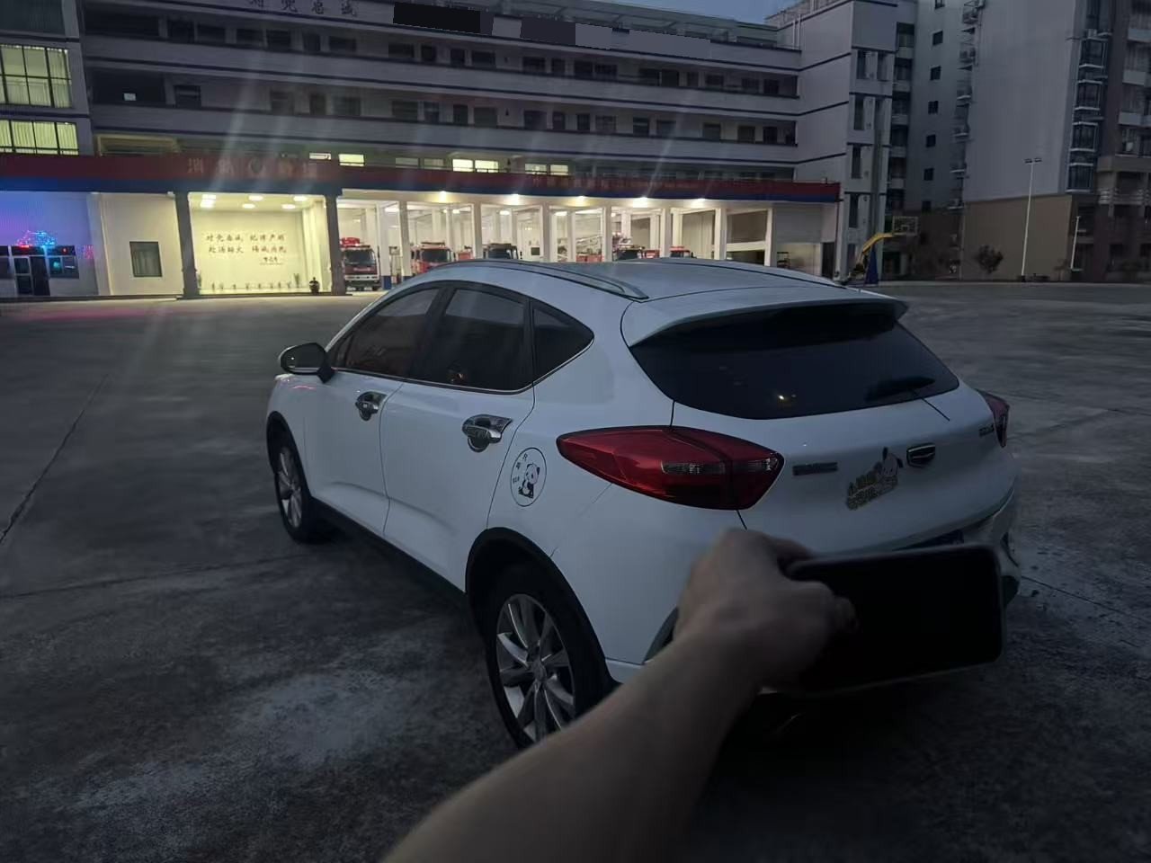 GEELY Emgrand GS 2018 car image #5