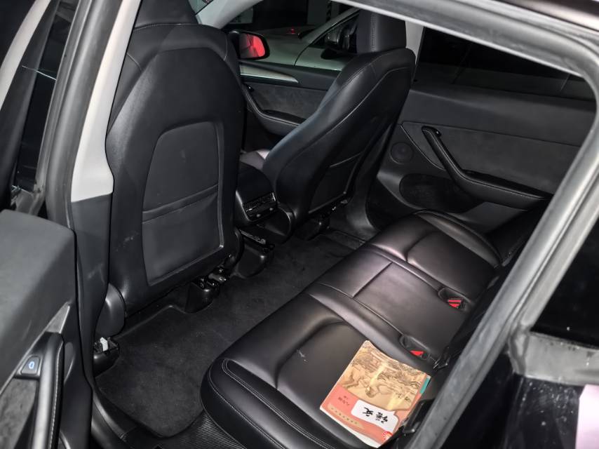 Tesla Model Y 2022 immagine di auto #6
