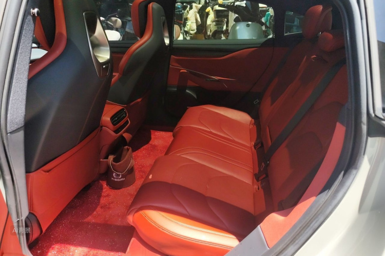 MI SU7 2024 car image #19