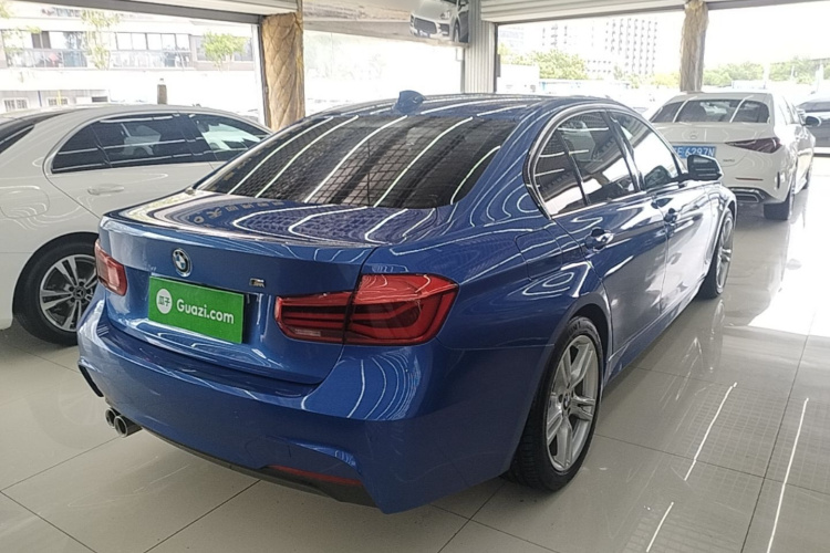BMW 3 Series 2018 car image #7