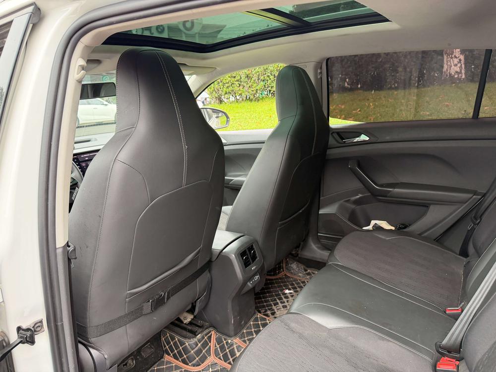 Volkswagen T-Cross 2021 car image #13