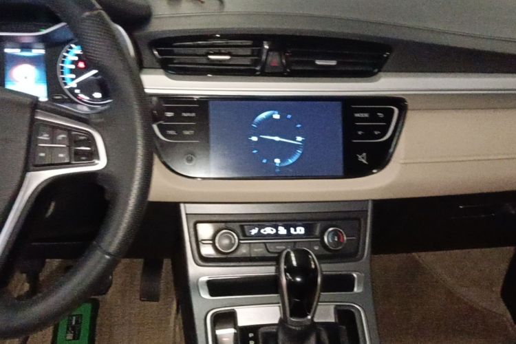 GEELY Emgrand 2018 #13 GEELY Emgrand 2018 car image #13