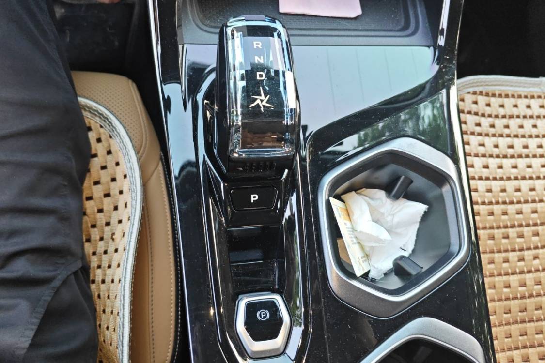 GEELY Boyue L 2022 #27 GEELY Boyue L 2022 imagen de coche #27