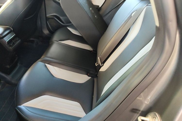 GEELY Coolray 2022 car image #17
