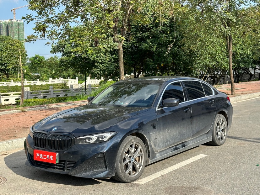BMW i3 2025 car image 