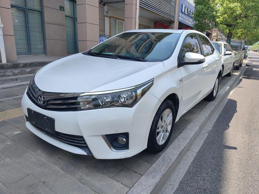 Toyota Corolla 2015 Toyota Corolla 2015 immagine di auto