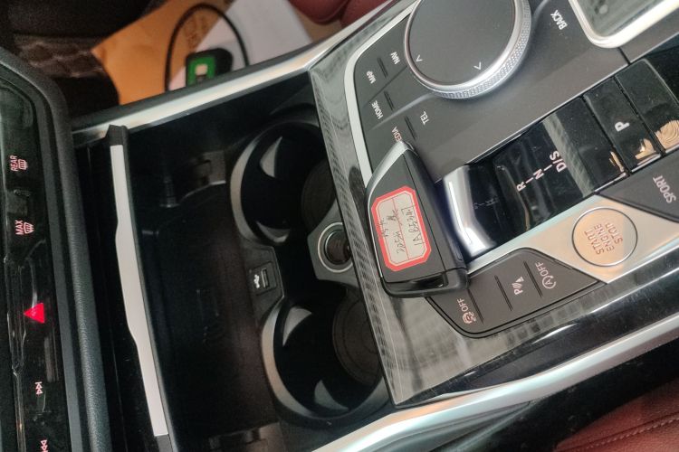 BMW 3 Series 2024 imagen de coche #9