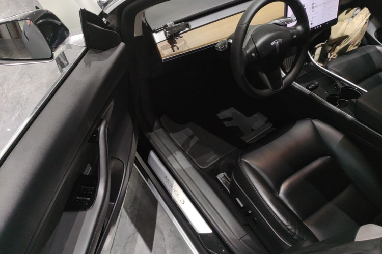 Tesla Model 3 2020 #16 Tesla Model 3 2020 car image #16