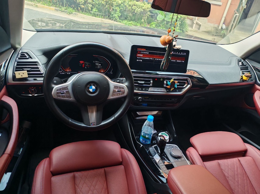 BMW X3 2023 car image #3