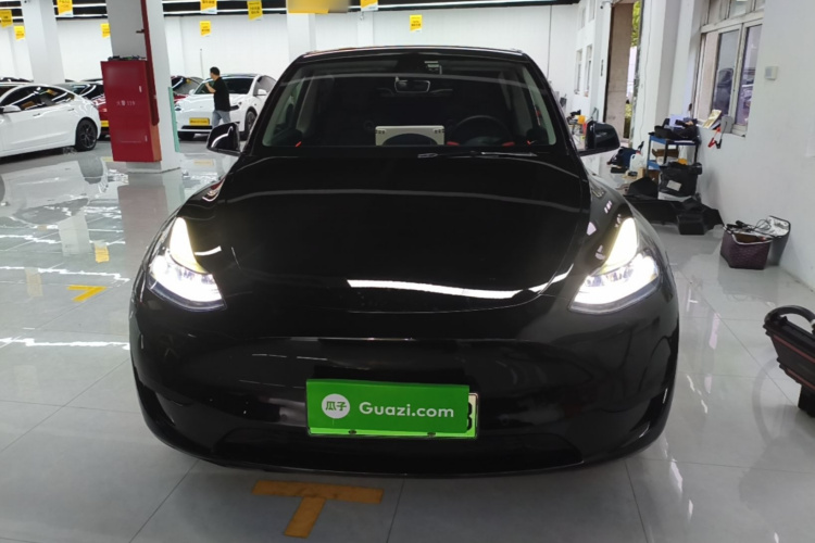 Tesla Model Y 2022 #3 Tesla Model Y 2022 car image #3