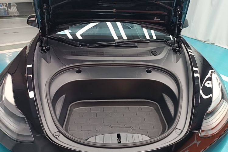 Tesla Model 3 2022 car image #20
