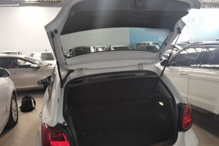 Volkswagen Polo 2017 #21 Volkswagen Polo 2017 car image #21