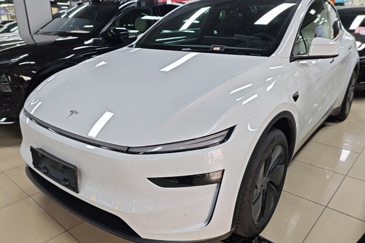 Tesla Model Y 2026 #2 Tesla Model Y 2026 car image #2