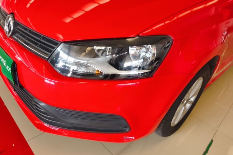 Volkswagen Polo 2018 car image #23