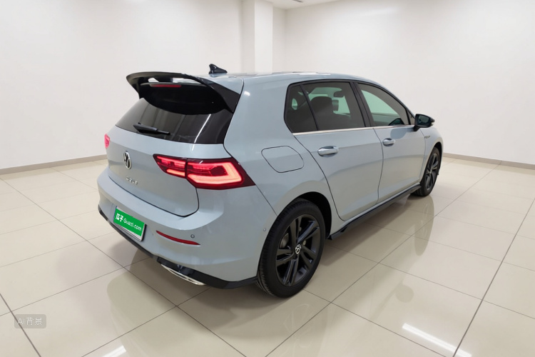 Volkswagen Golf 2024 car image #7