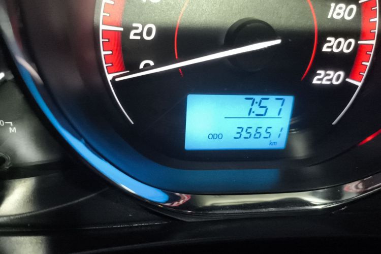 Toyota Vios 2021 изображение автомобиля #8