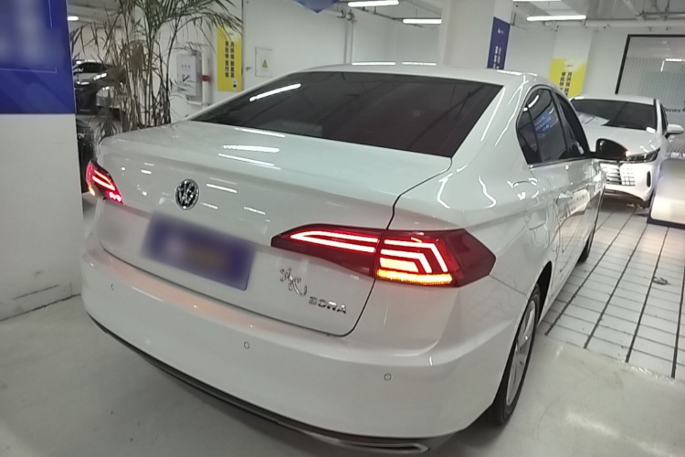 Volkswagen Bora 2020 car image #7