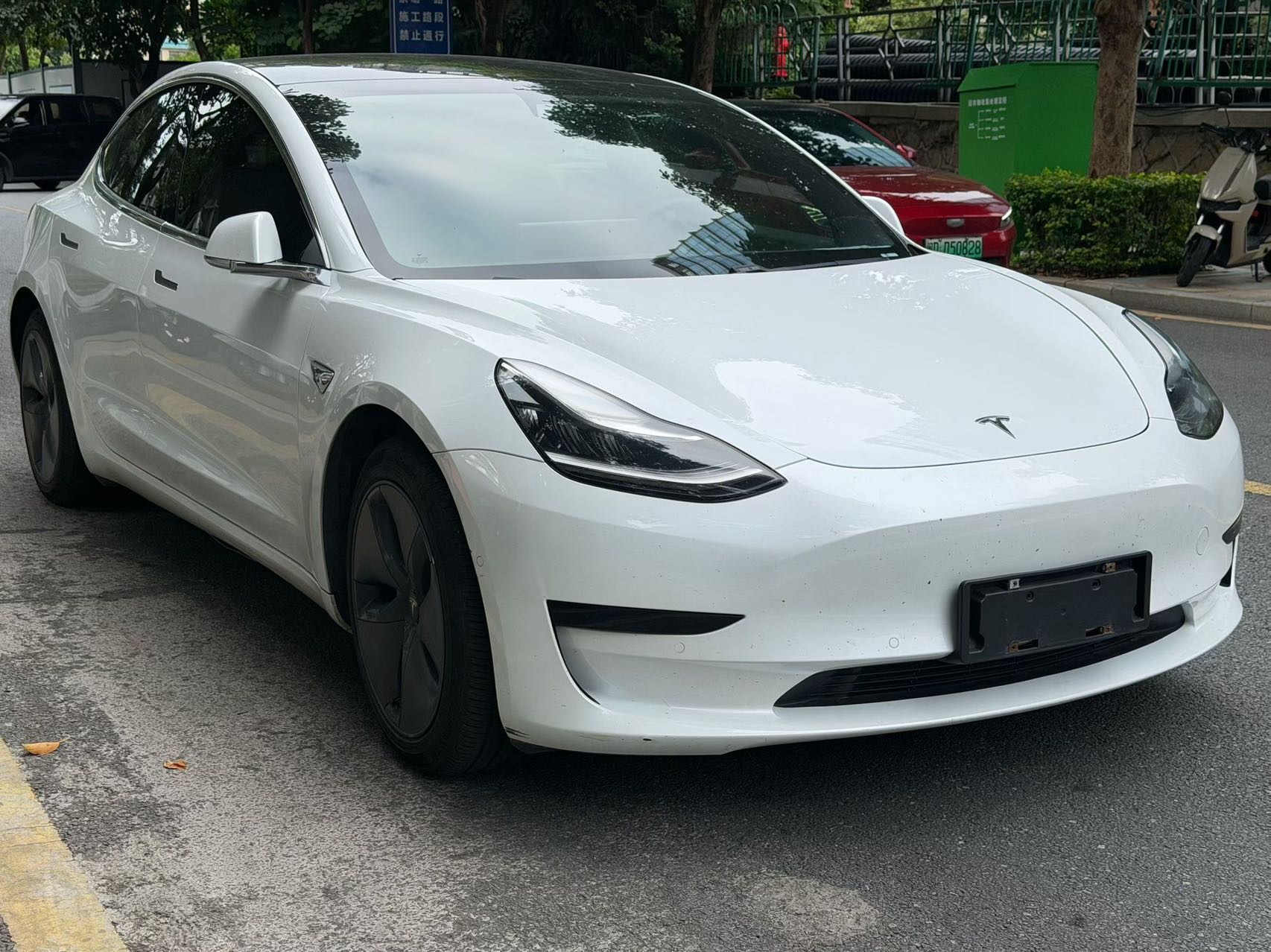 Tesla Model 3 2020 car image #3