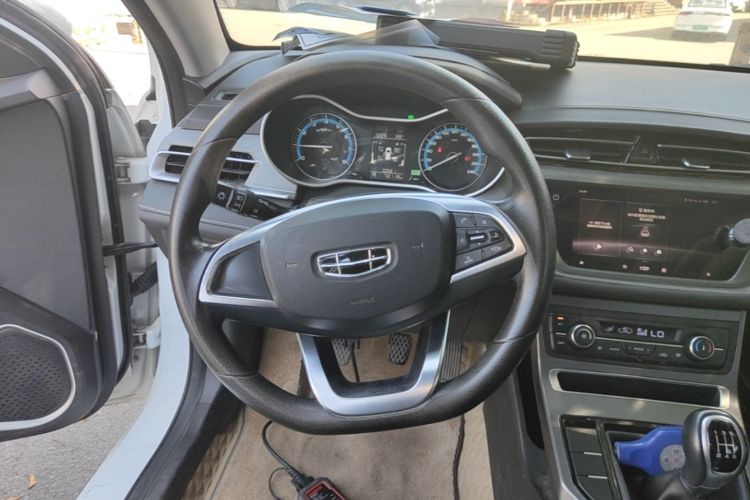 GEELY Emgrand 2021 #11 GEELY Emgrand 2021 car image #11