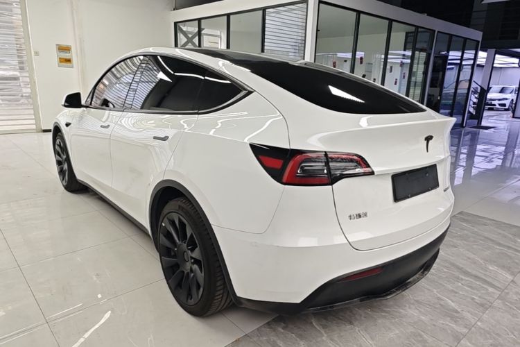 Tesla Model Y 2024 #5 Tesla Model Y 2024 image de voiture #5